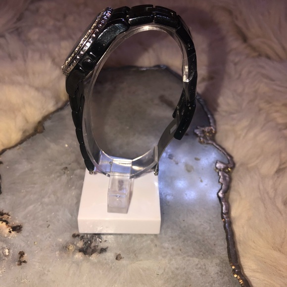 GUESS Watch - Picture 4 of 4